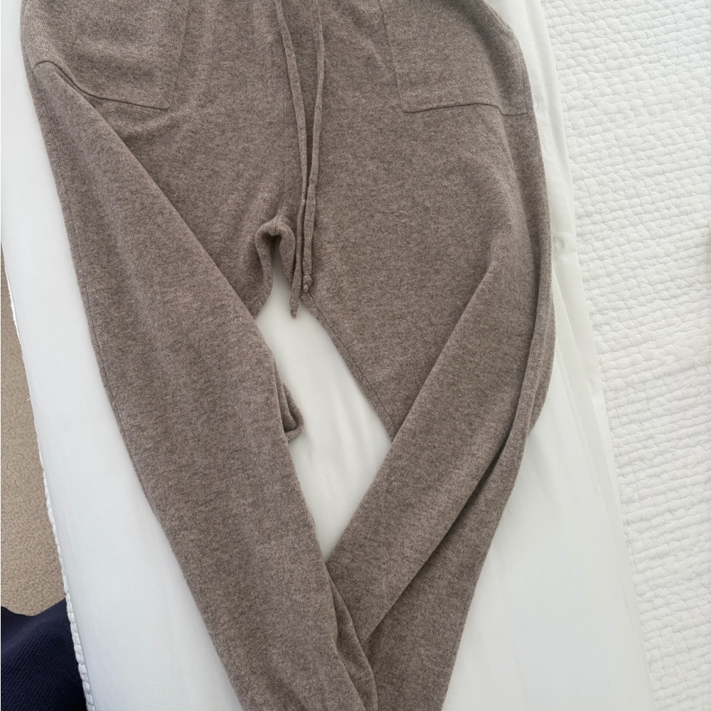 Bloomingdale's Cashmere Joggers